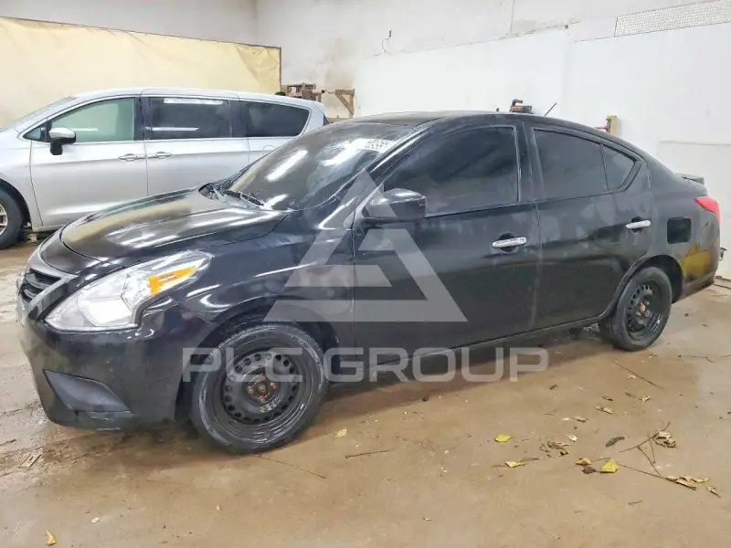 2019 Nissan VERSA photo