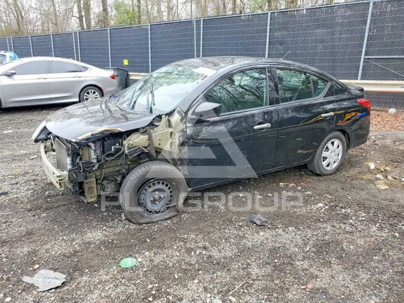 2019 Nissan VERSA фото