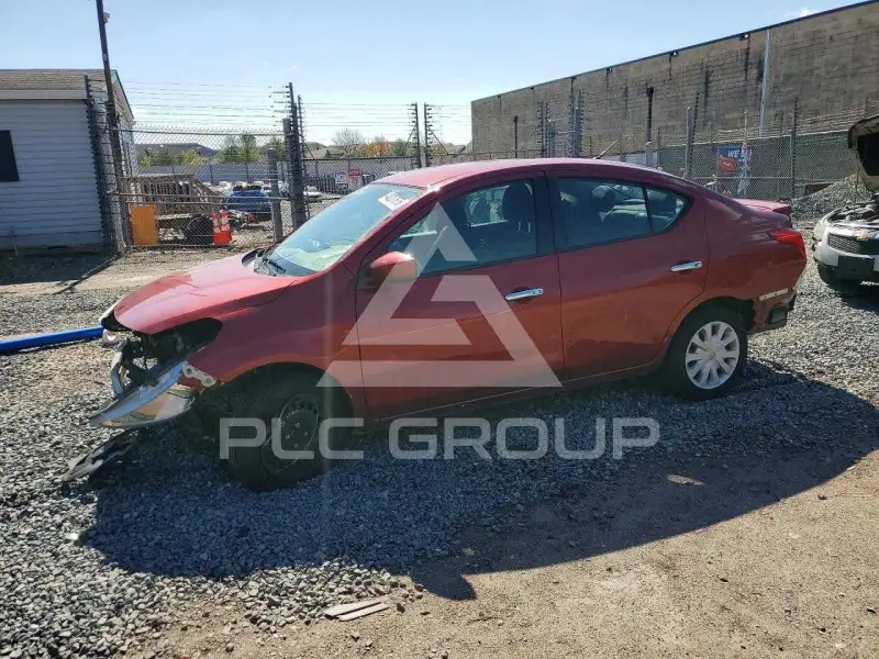 2019 Nissan VERSA фото