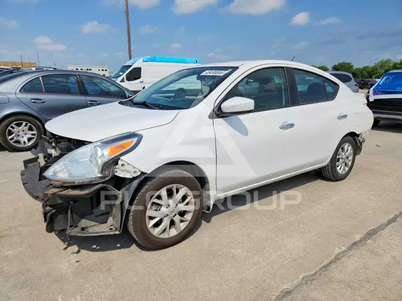2019 Nissan VERSA фото