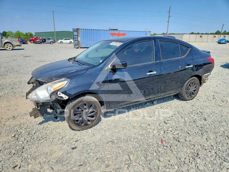 2019 Nissan VERSA фото
