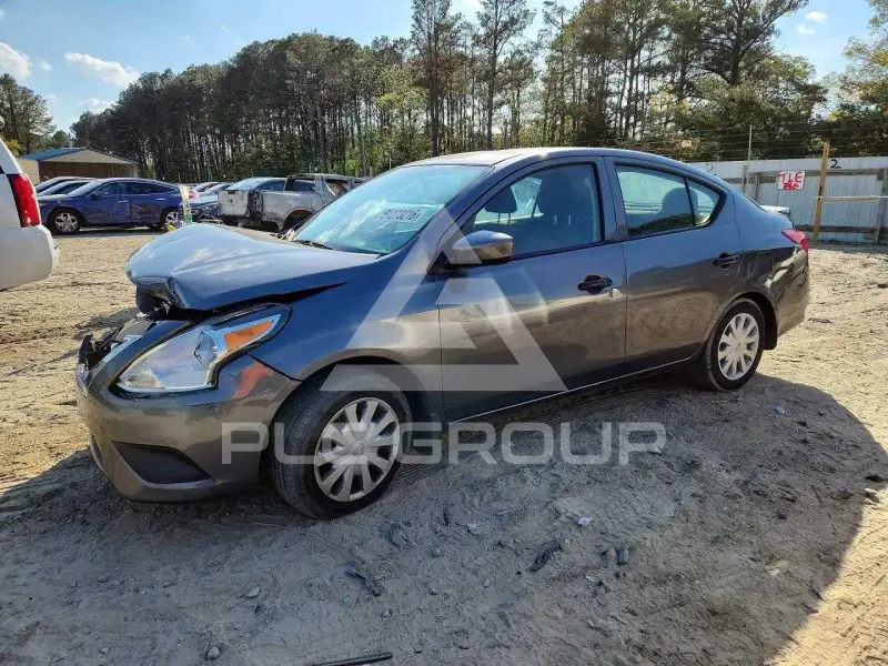 2019 Nissan VERSA фото