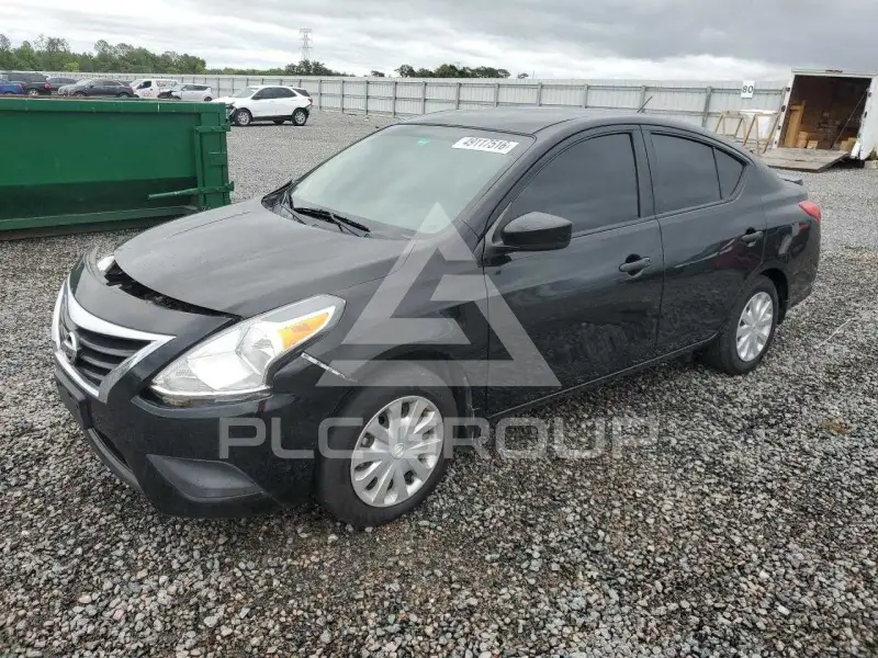 2019 Nissan VERSA фото