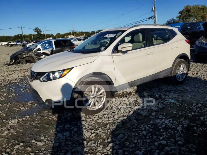 2019 Nissan ROGUE photo