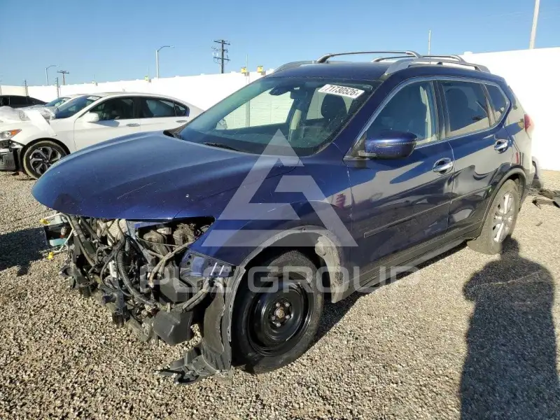 2019 Nissan ROGUE photo