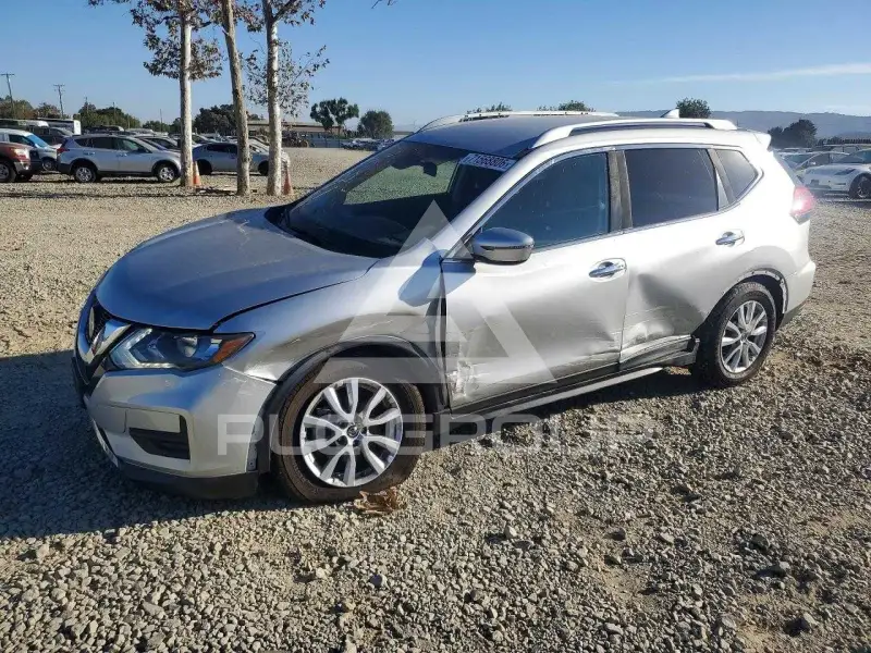 2019 Nissan ROGUE photo