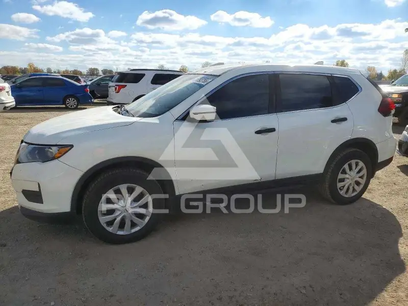 2019 Nissan ROGUE photo