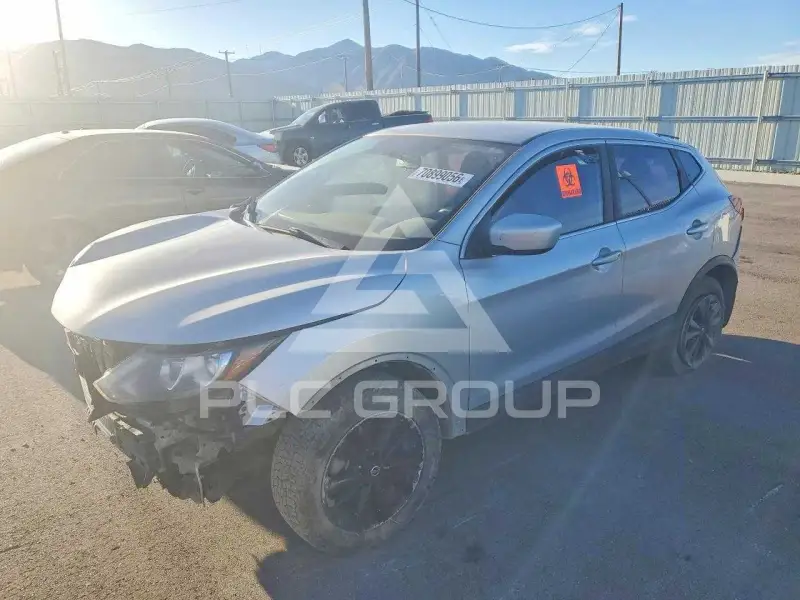 2019 Nissan ROGUE photo