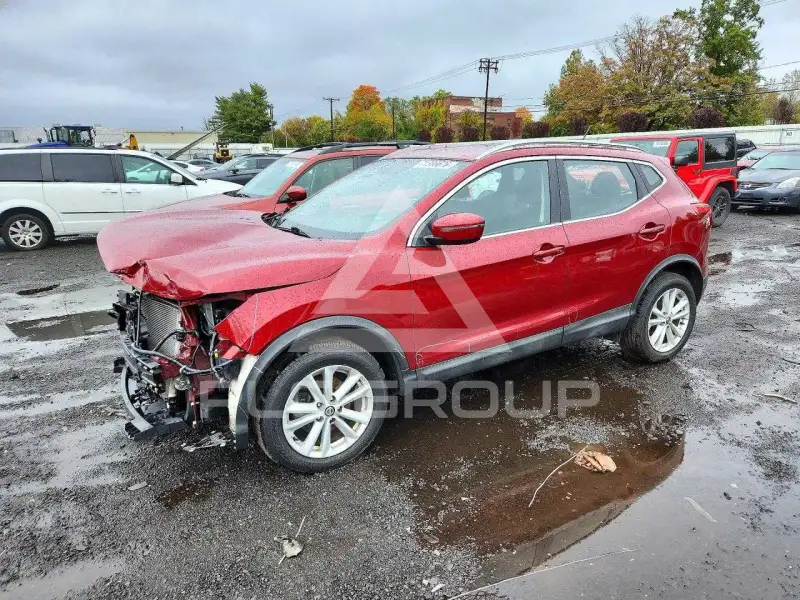 2019 Nissan ROGUE photo