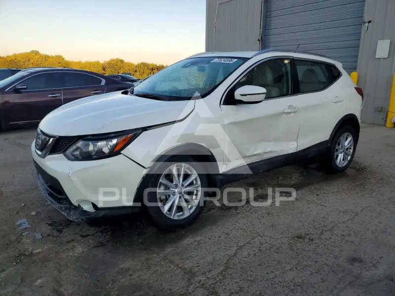 2019 Nissan ROGUE photo