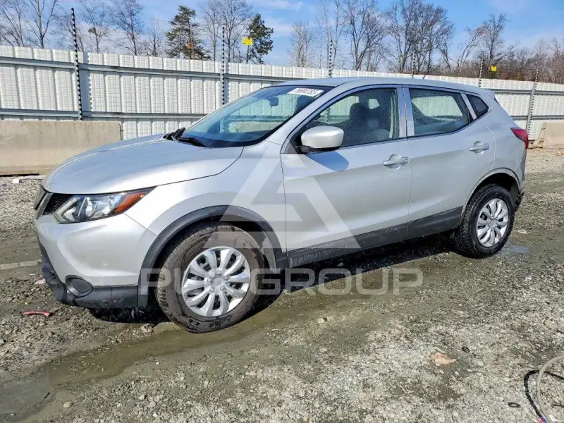 2019 Nissan ROGUE photo