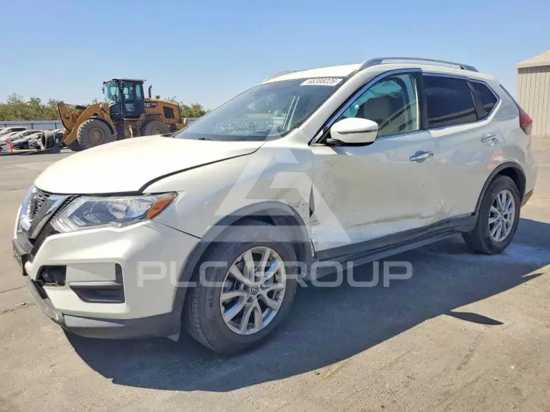 2019 Nissan ROGUE photo