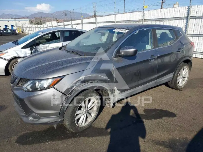 2019 Nissan ROGUE photo