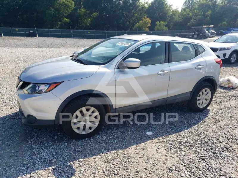 2019 Nissan ROGUE photo