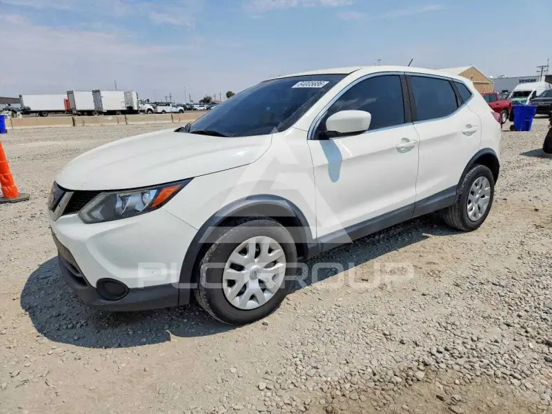 2019 Nissan ROGUE photo