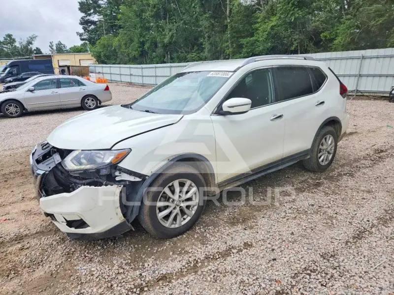 2019 Nissan ROGUE photo