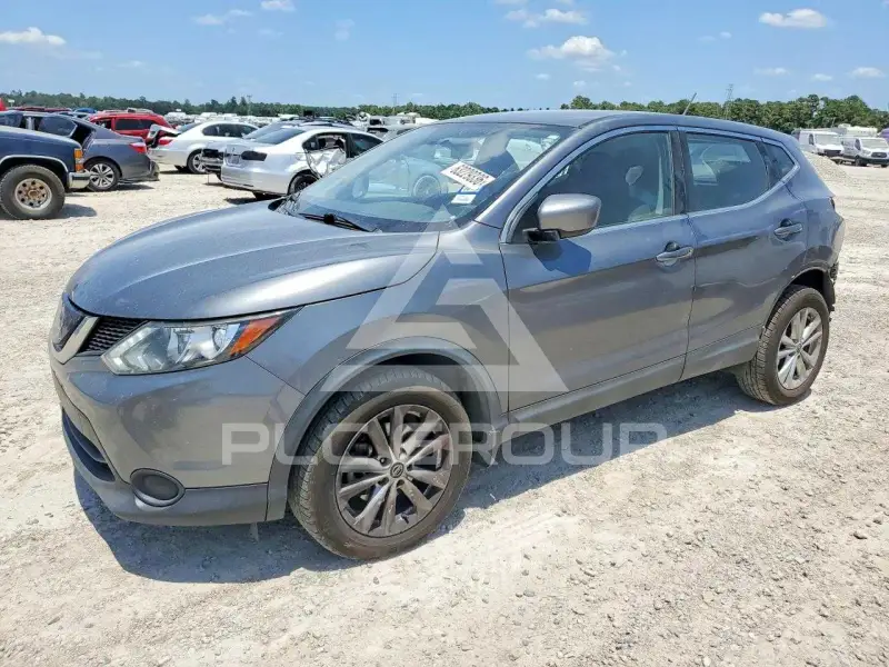 2019 Nissan ROGUE photo
