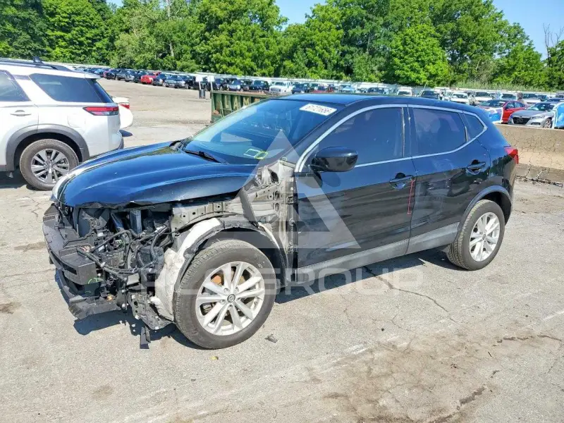 2019 Nissan ROGUE photo