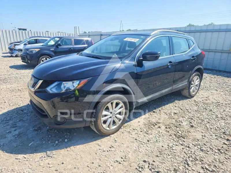 2019 Nissan ROGUE photo