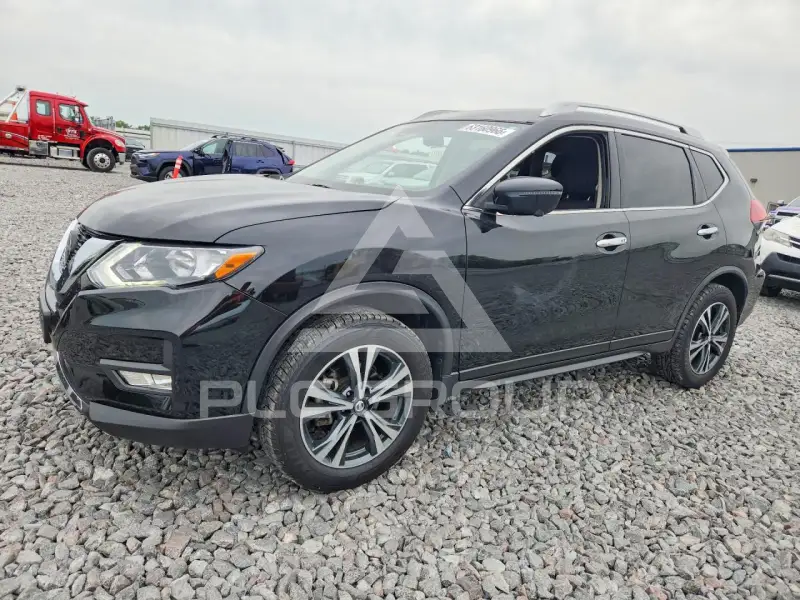 2019 Nissan ROGUE photo