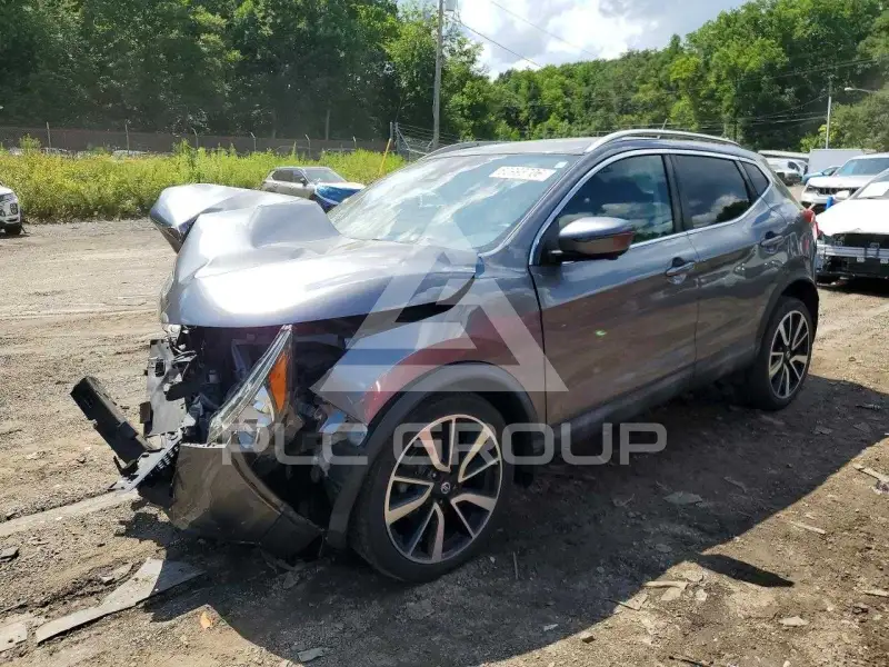 2019 Nissan ROGUE photo