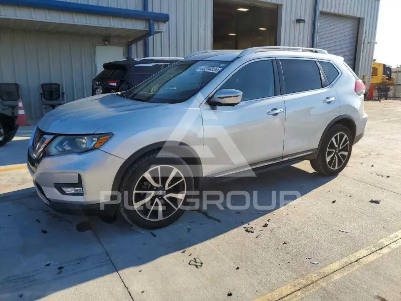 2019 Nissan ROGUE photo