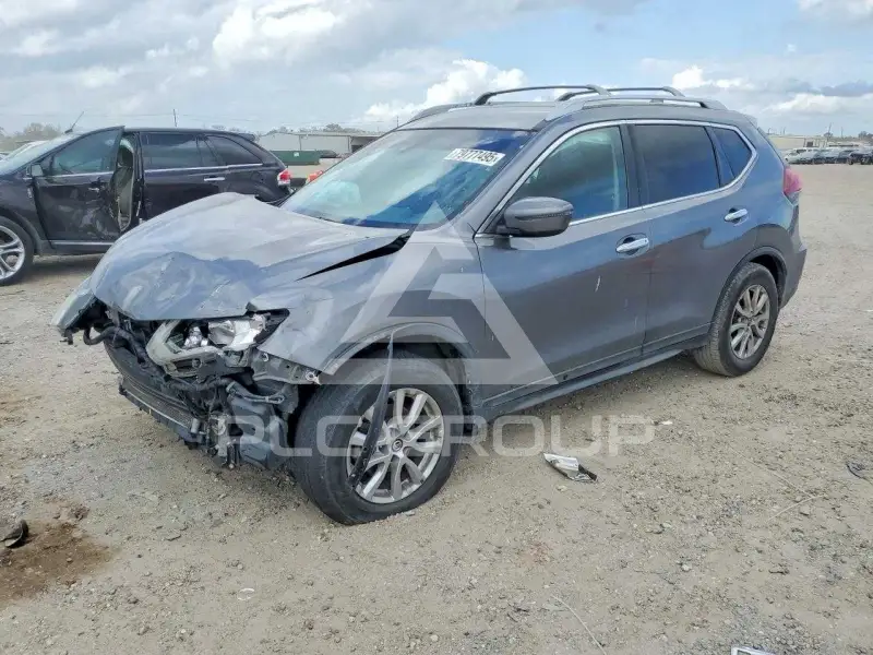 2019 Nissan ROGUE photo