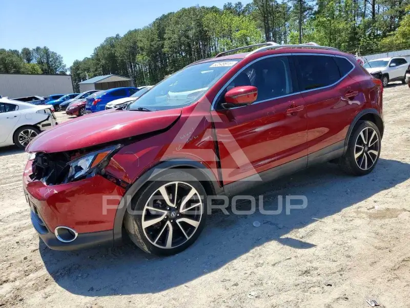 2019 Nissan ROGUE photo