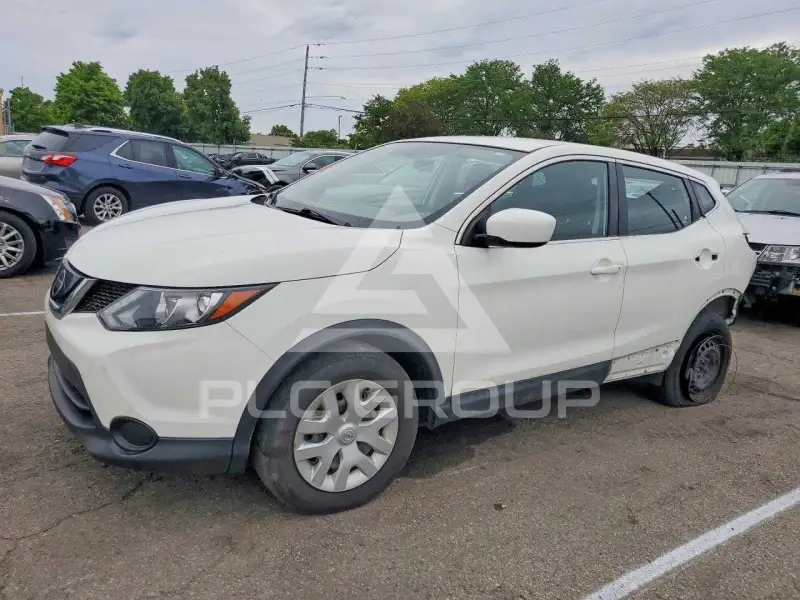 2019 Nissan ROGUE photo