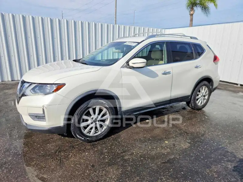 2019 Nissan ROGUE photo