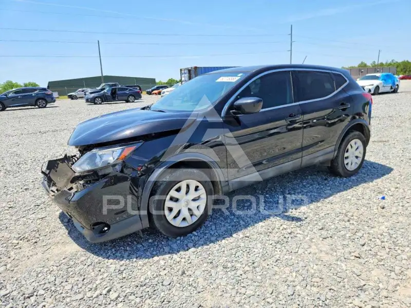 2019 Nissan ROGUE photo