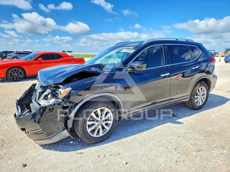 2019 Nissan ROGUE photo