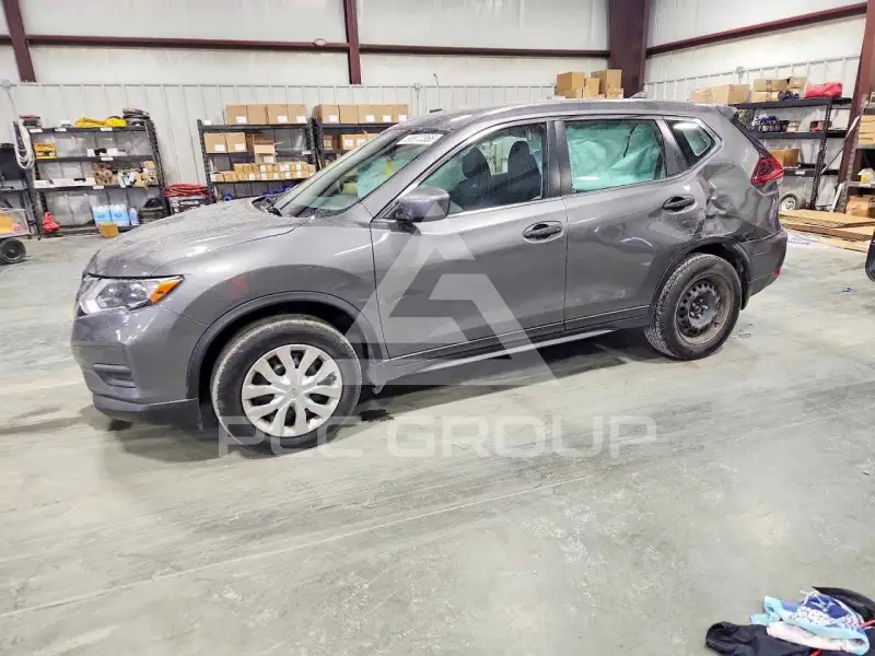 2019 Nissan ROGUE photo