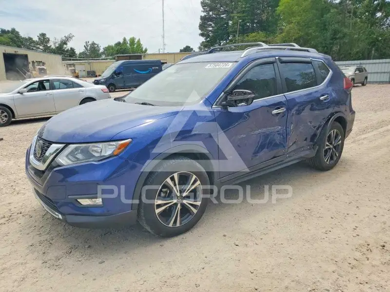 2019 Nissan ROGUE photo