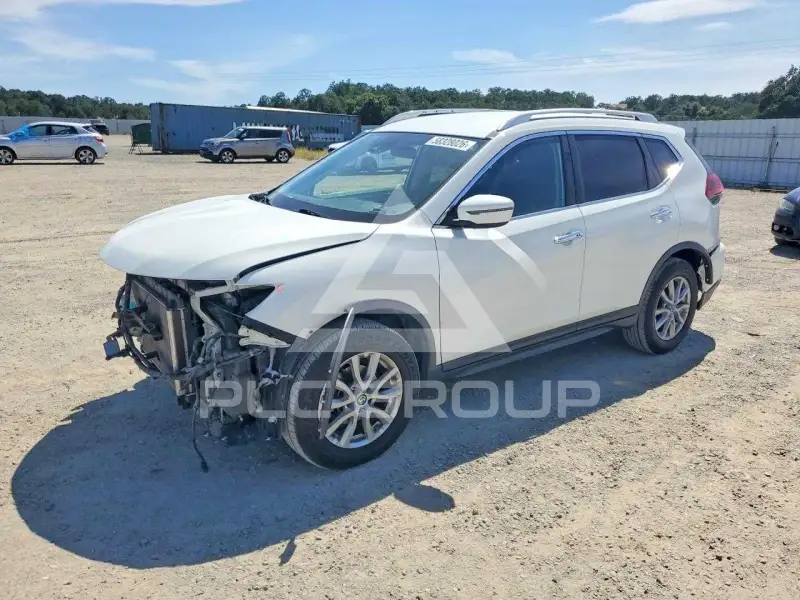 2019 Nissan ROGUE photo