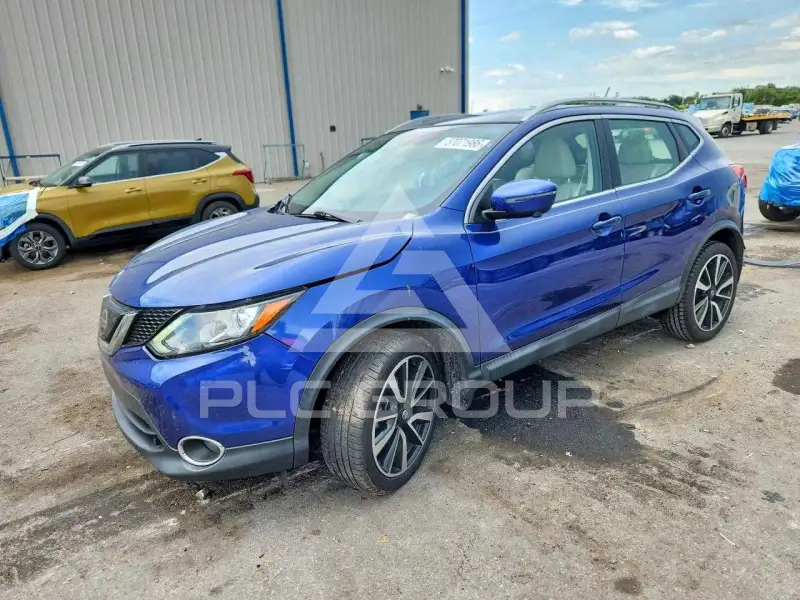 2019 Nissan ROGUE photo