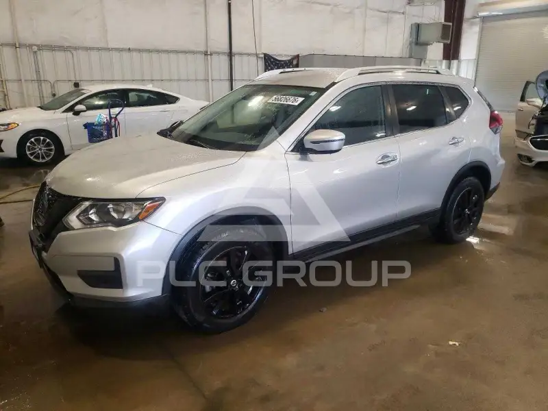 2019 Nissan ROGUE photo