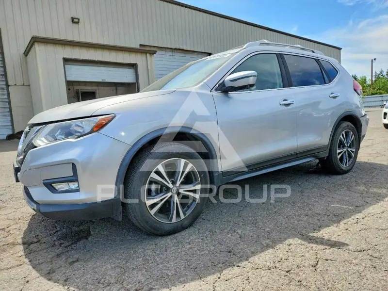 2019 Nissan ROGUE photo