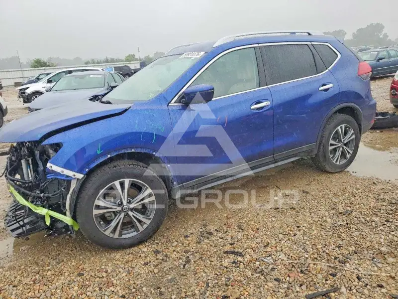 2019 Nissan ROGUE photo