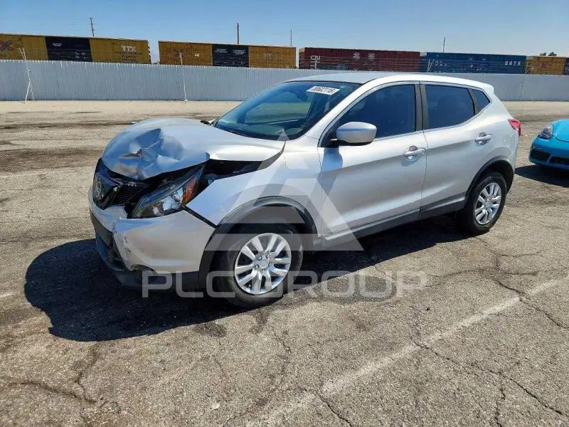 2019 Nissan ROGUE photo