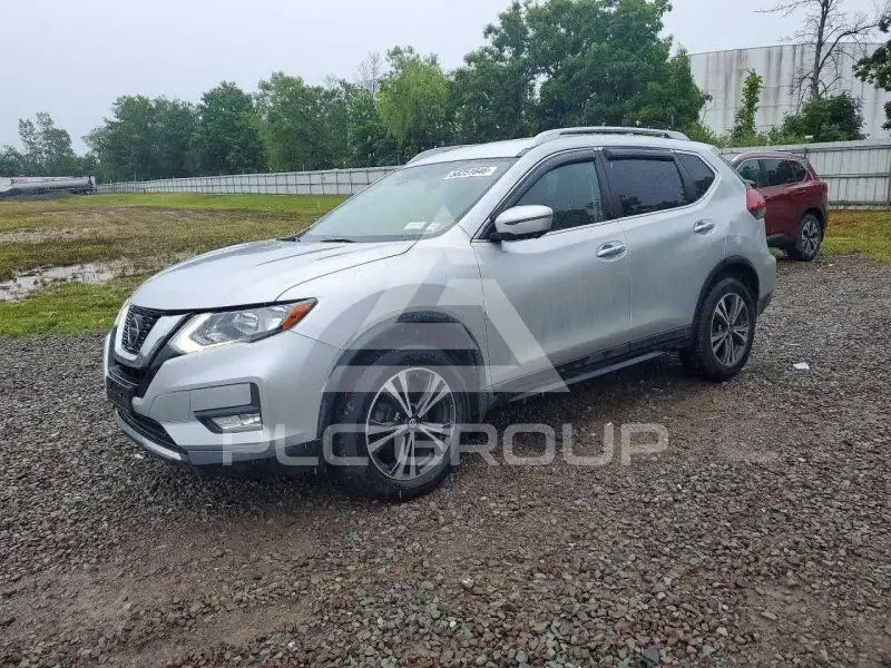 2019 Nissan ROGUE photo