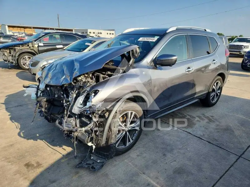 2019 Nissan ROGUE photo