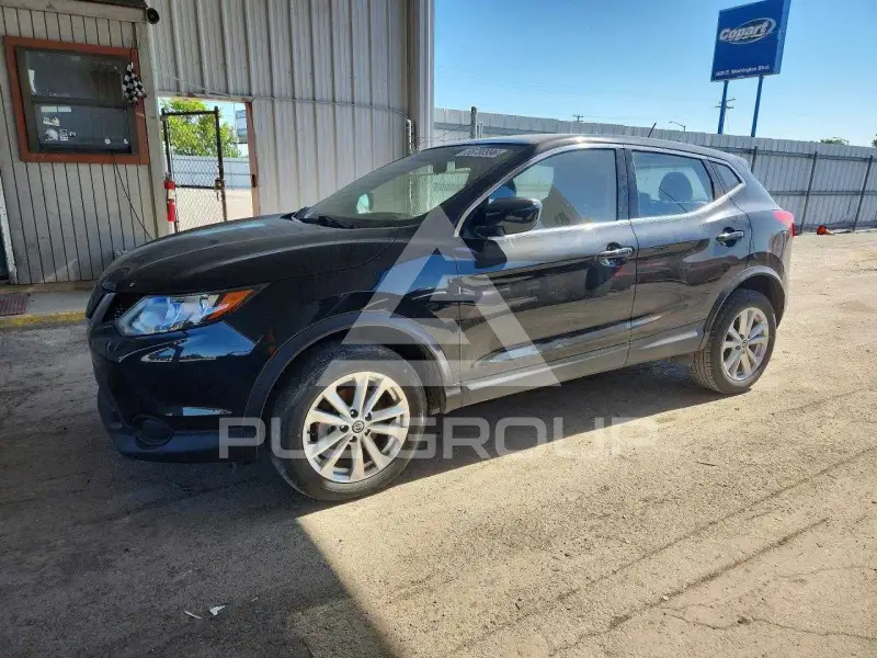 2019 Nissan ROGUE photo