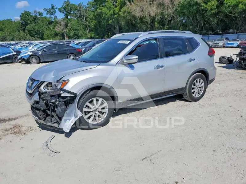 2019 Nissan ROGUE photo