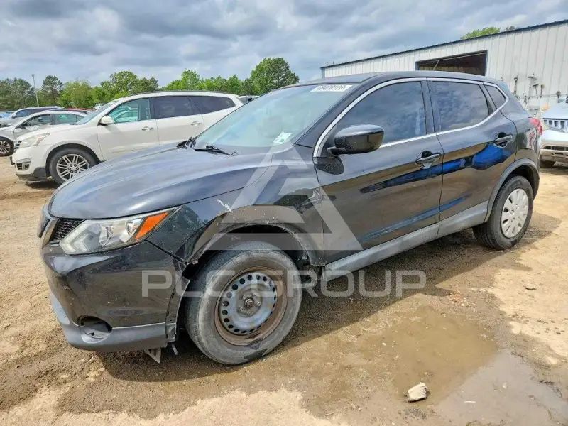 2019 Nissan ROGUE photo