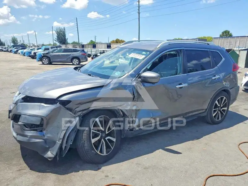 2019 Nissan ROGUE photo