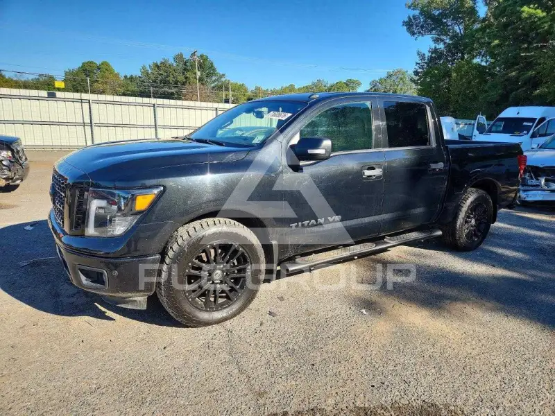 2019 Nissan TITAN фото