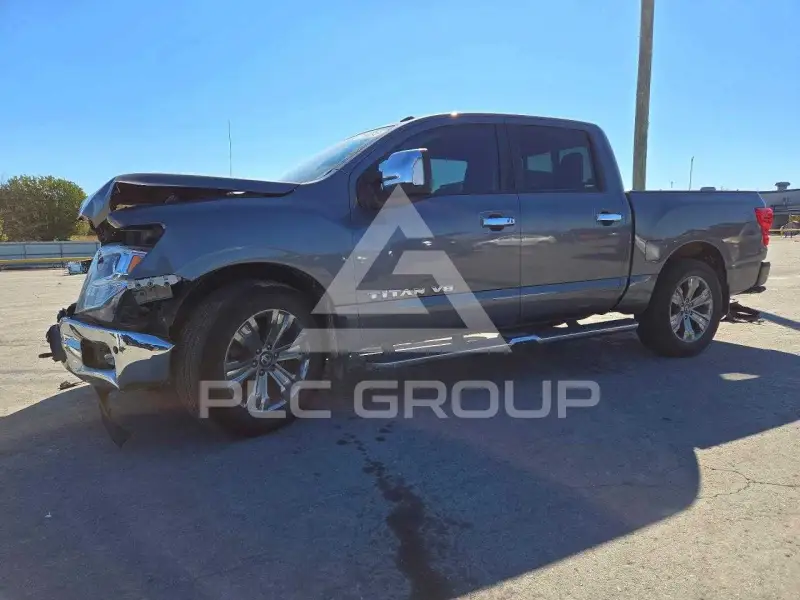 2019 Nissan TITAN фото