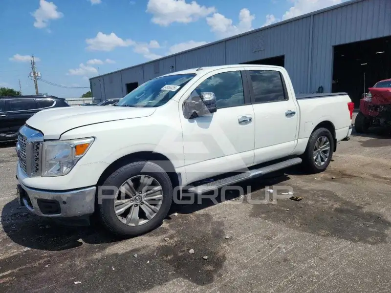 2019 Nissan TITAN фото
