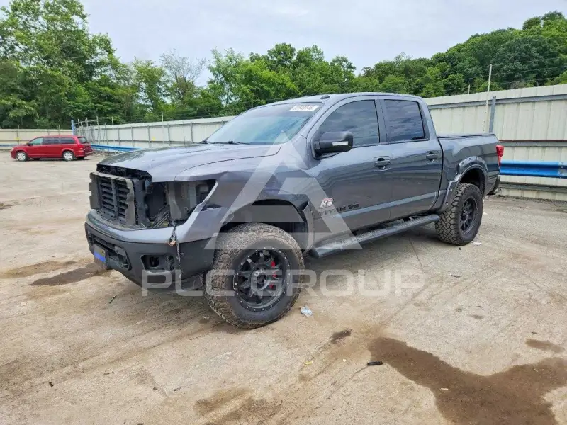 2019 Nissan TITAN фото